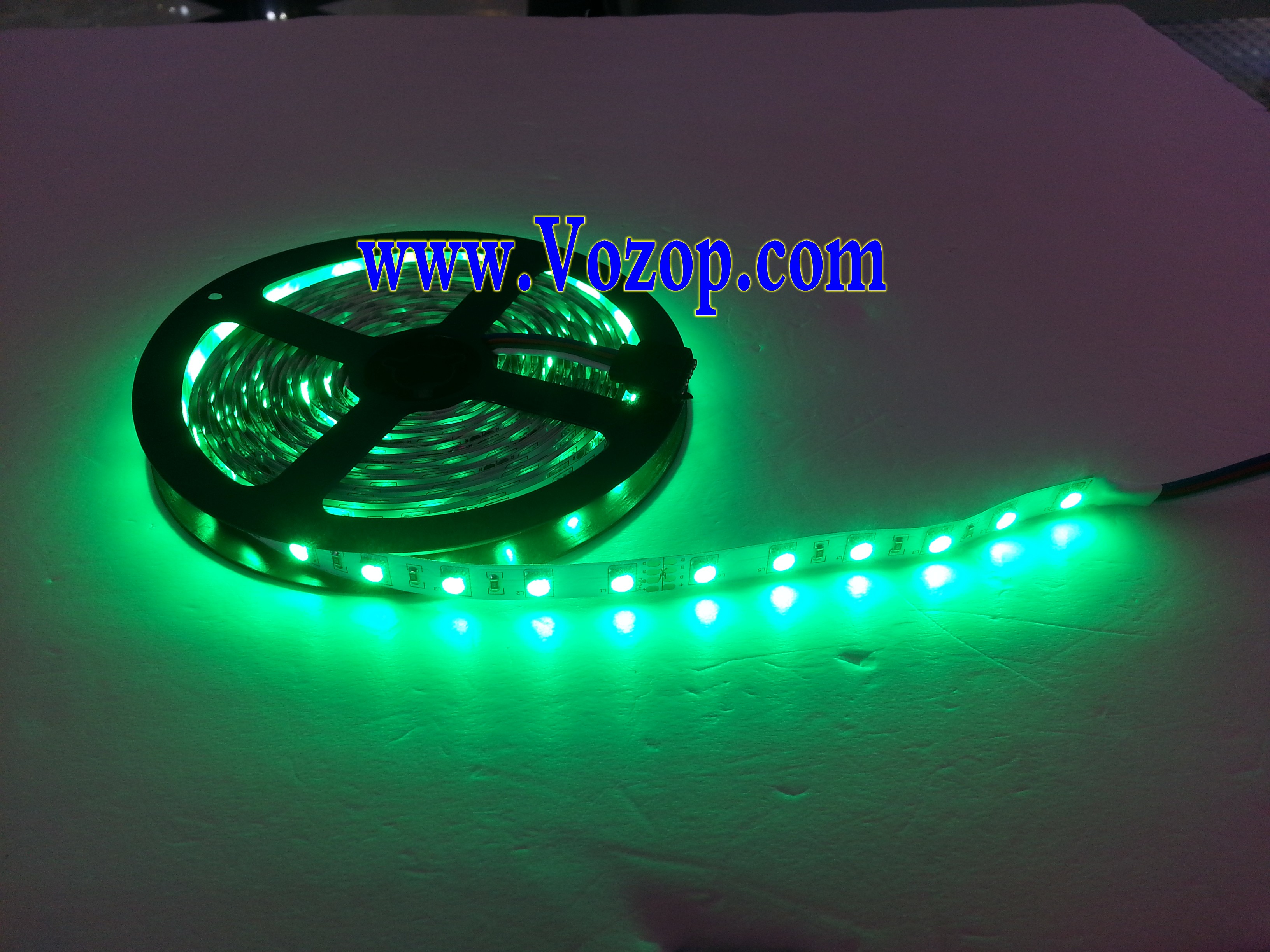 16.4_feet_SMD5050_300leds_5m_24_Volt_RGB_LED_Strip_Lighting_light