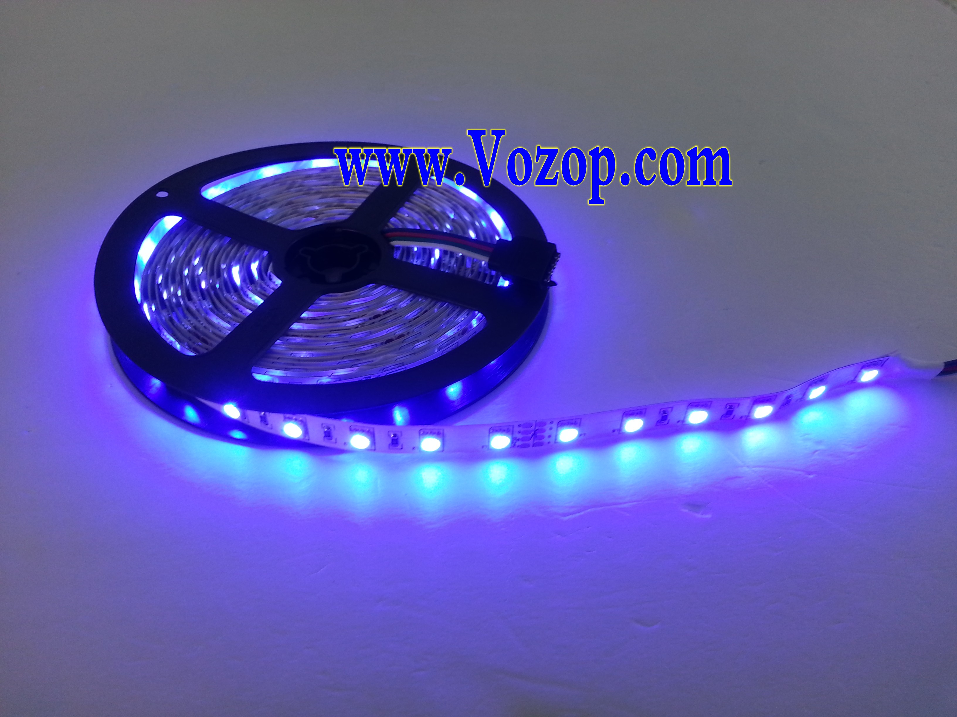 16.4_feet_SMD5050_300leds_5m_24_Volt_RGB_LED_Strip_Lighting_lights