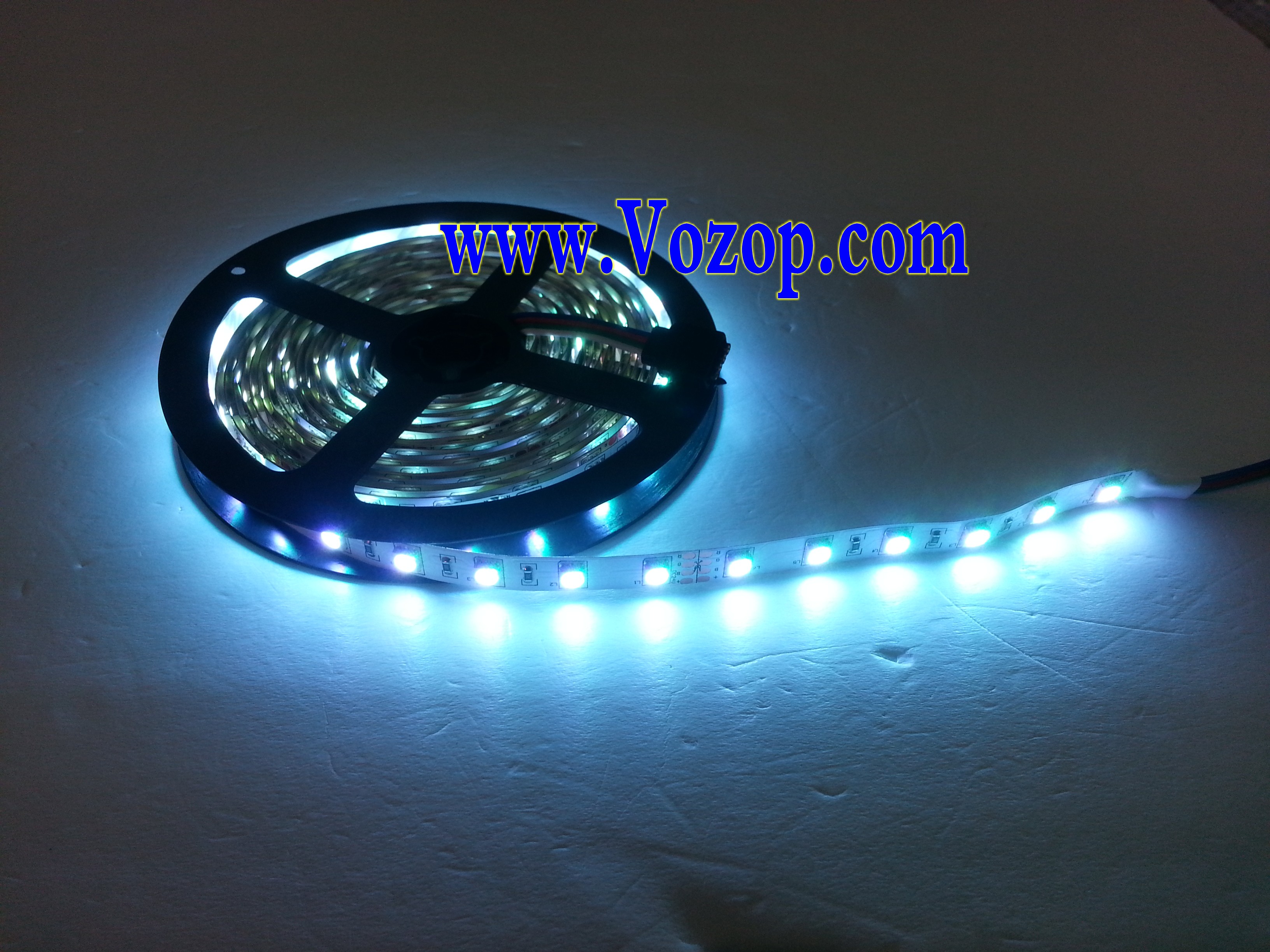 16.4_feet_SMD5050_300leds_5m_24_Volt_RGB_LED_Strip_Lighting_tape_light