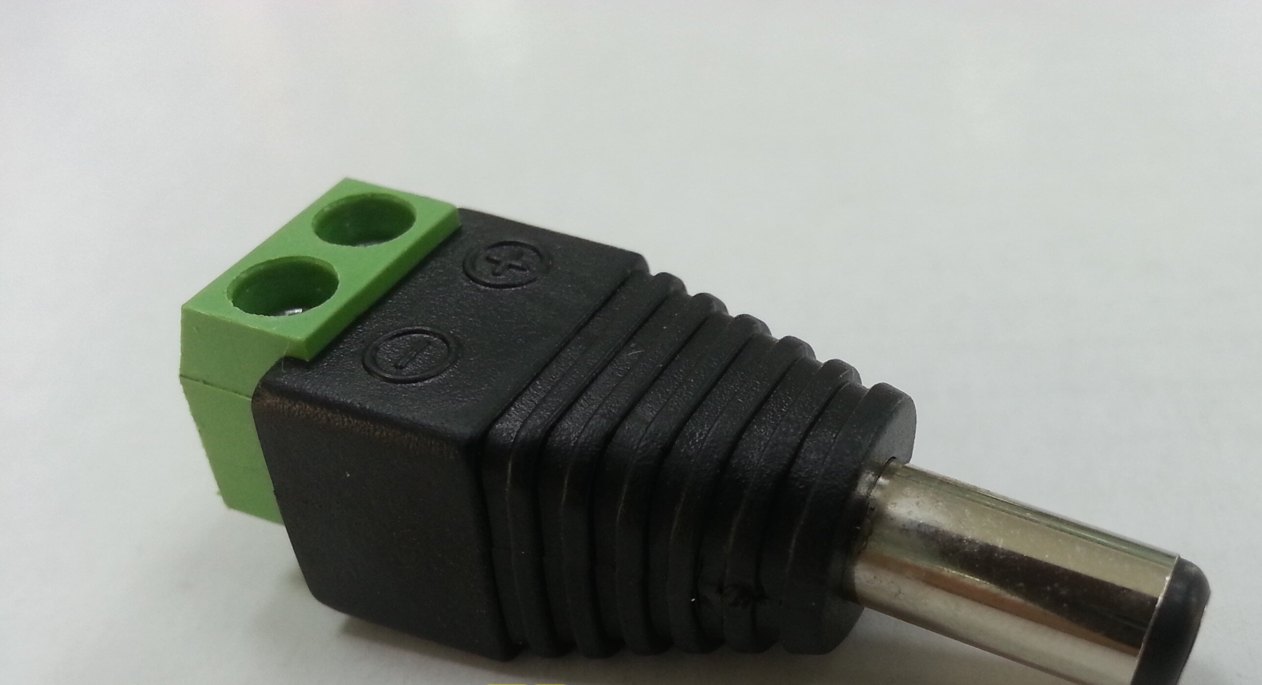 Male_Power_Connector_Screw_Terminal_Barrel_Style_Plugs_supplier