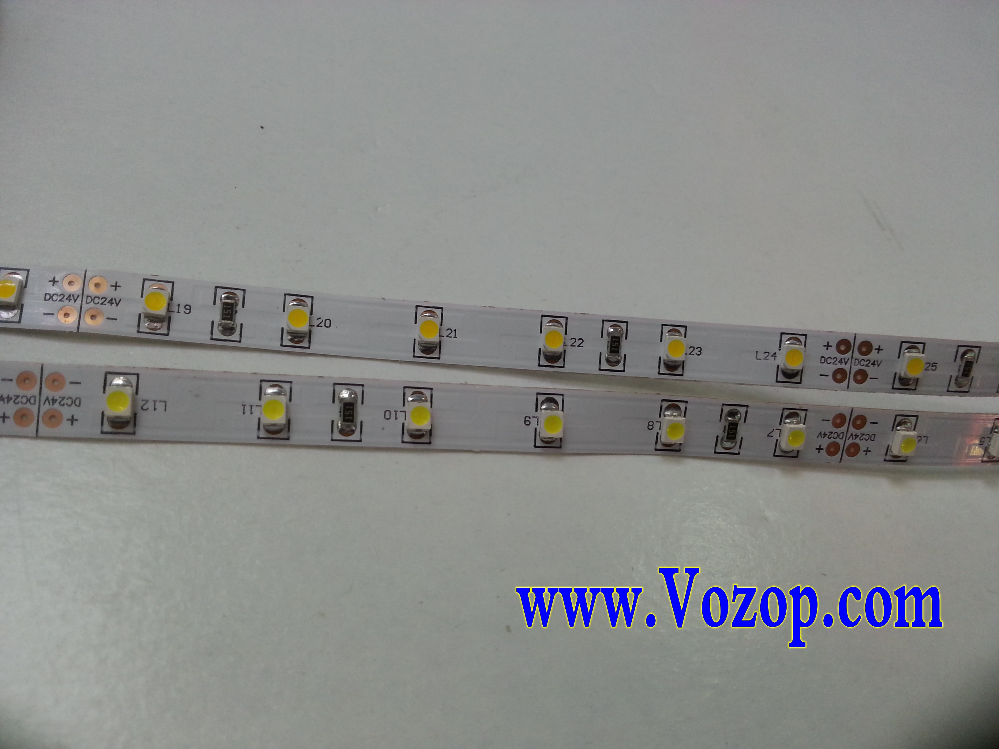 24V_3528_LED_Light_Strip_5M_300_LEDs_Lighting_Tape_light_wholesale_supplier