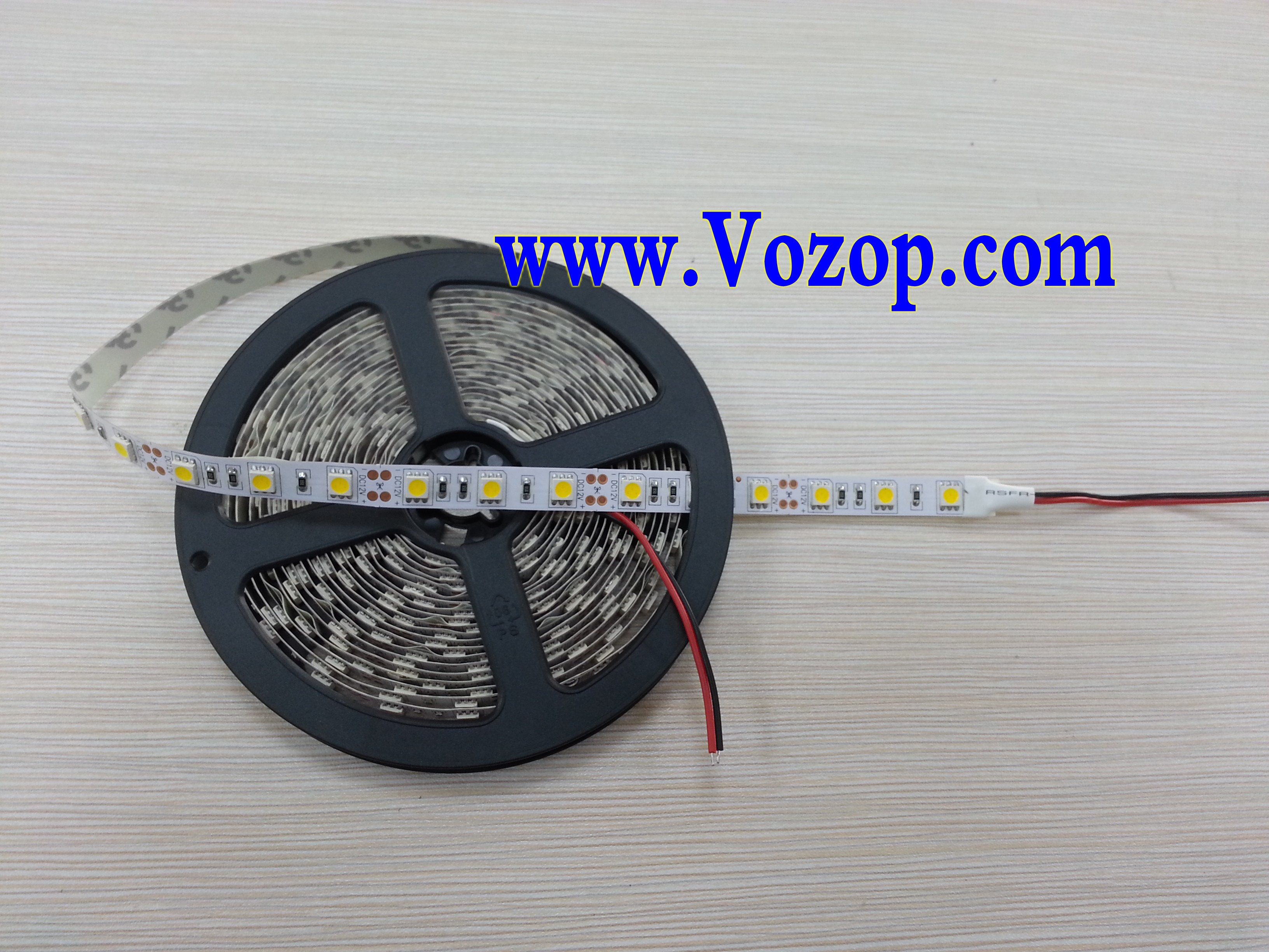 5050_16.4feet_300_LEDs_12V_LED_Lights_lighting_tape_strip