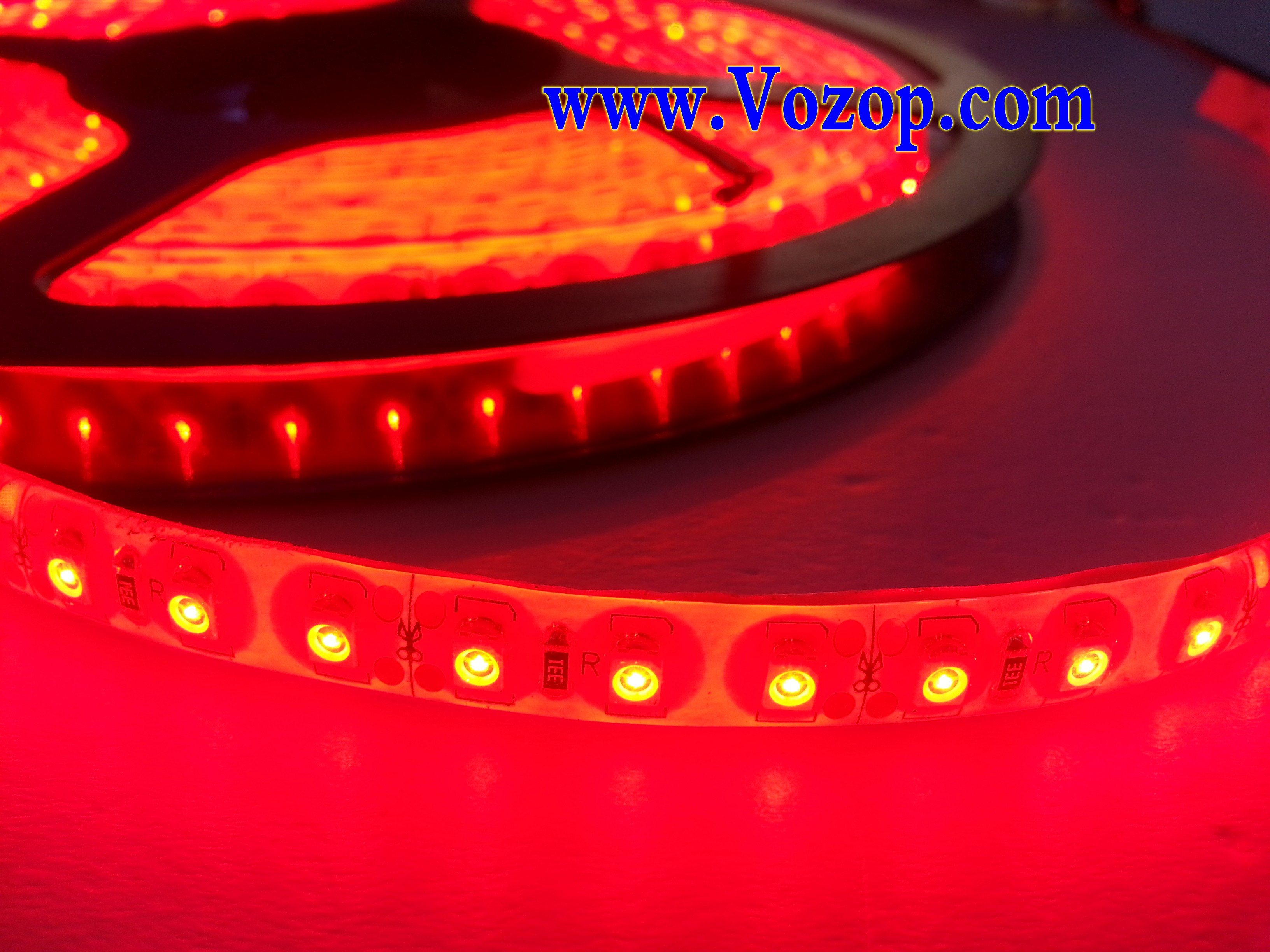 5Meters_600_LEDs_SMD_3528_Waterproof_IP65_Red_tape_Strip_Light