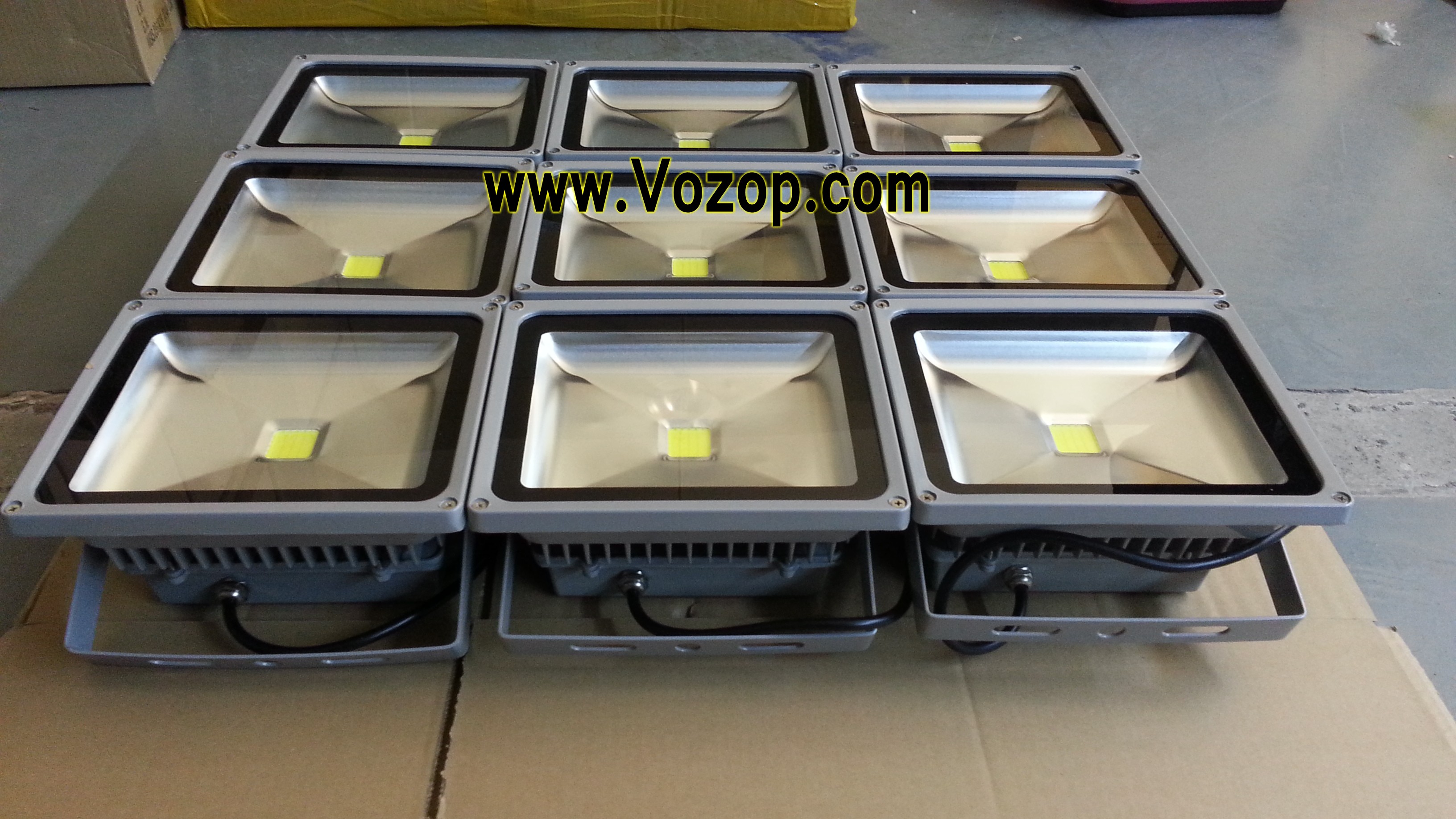 Pure_white_warm_white_30W_LED_Floodlights_Factory_price_wholesale_50W_LED_flood_light