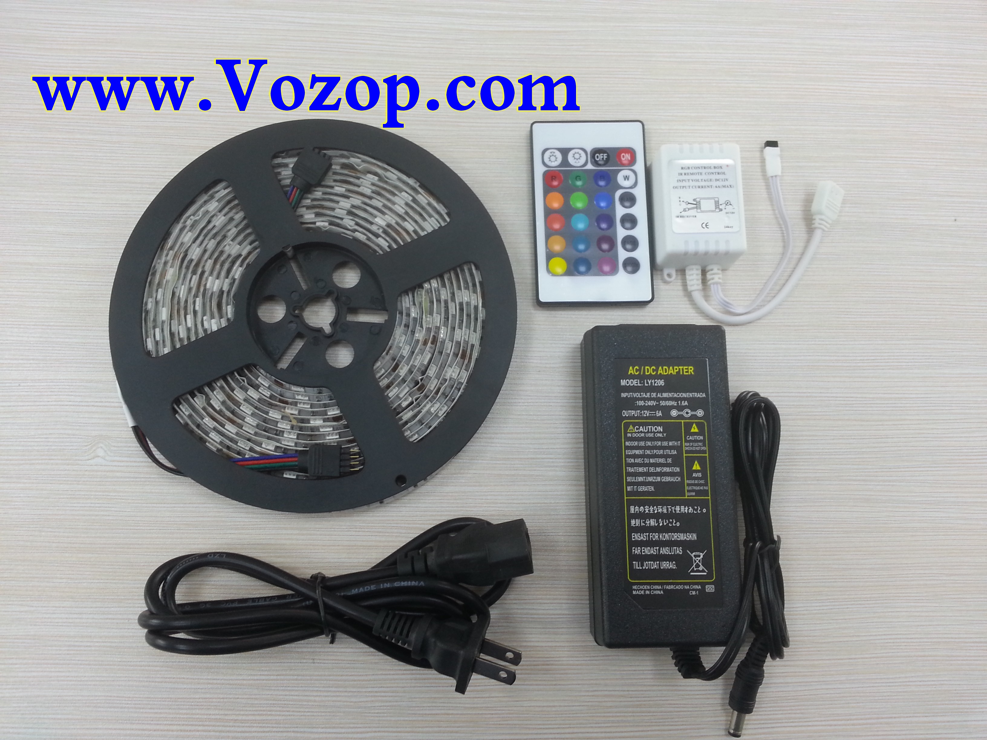 RGB_LED_Strip_Lighting_Full_Kit_SMD_5050_5M_300LEDs_Waterproof_Light