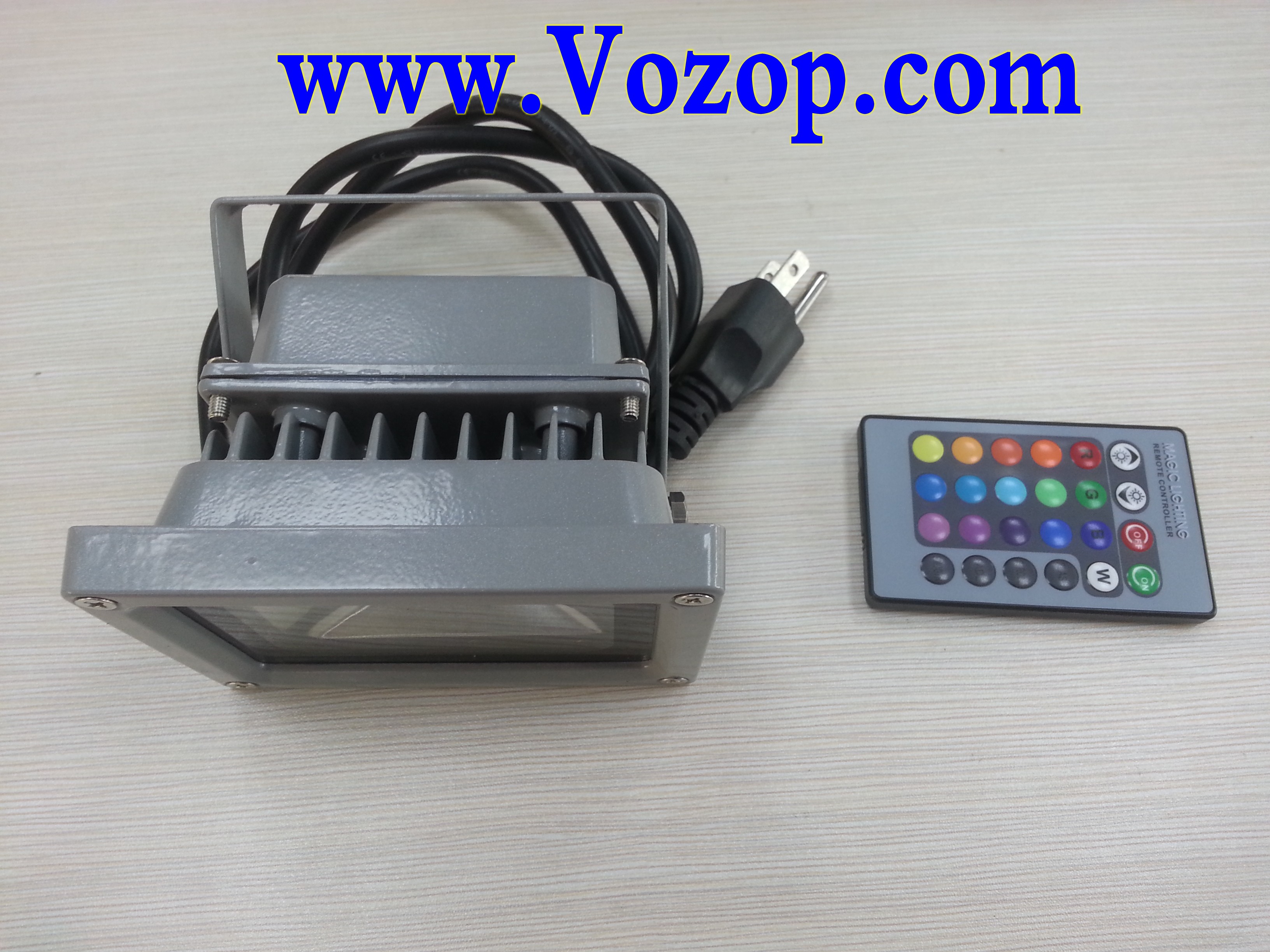 RGB_floodlight_10W_with_Remote_controller_Waterproof_LED_Outdoor_Flood_Lights