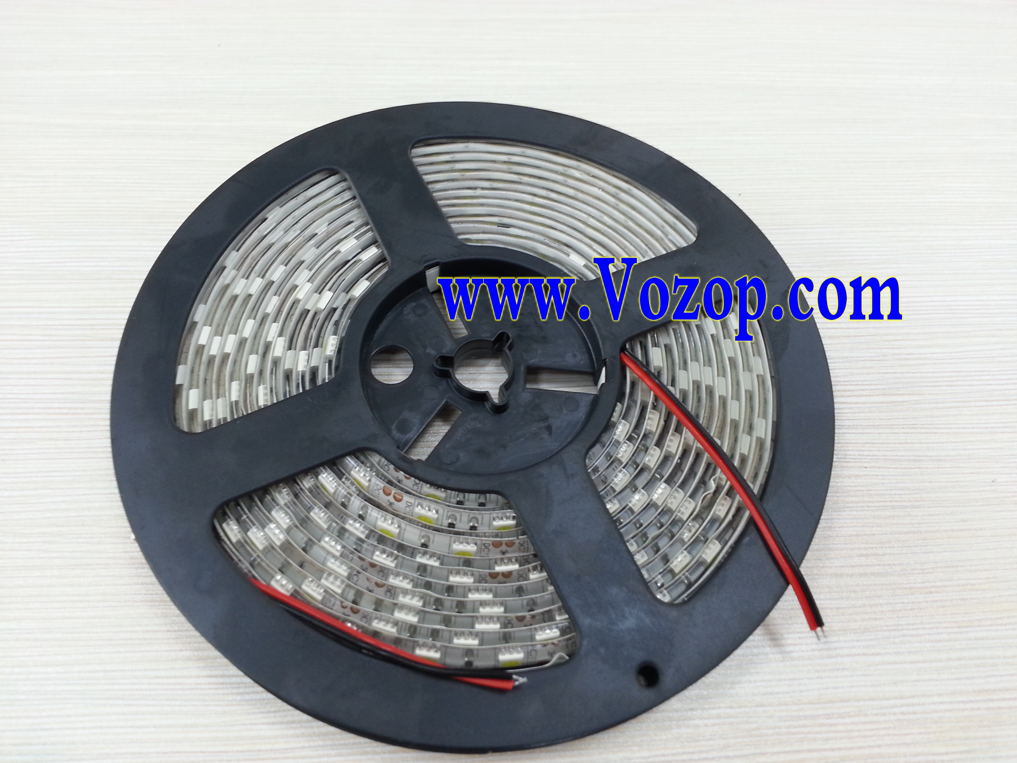 Usa_5050_SMD_LED_Tape_strip_lights_ribbon