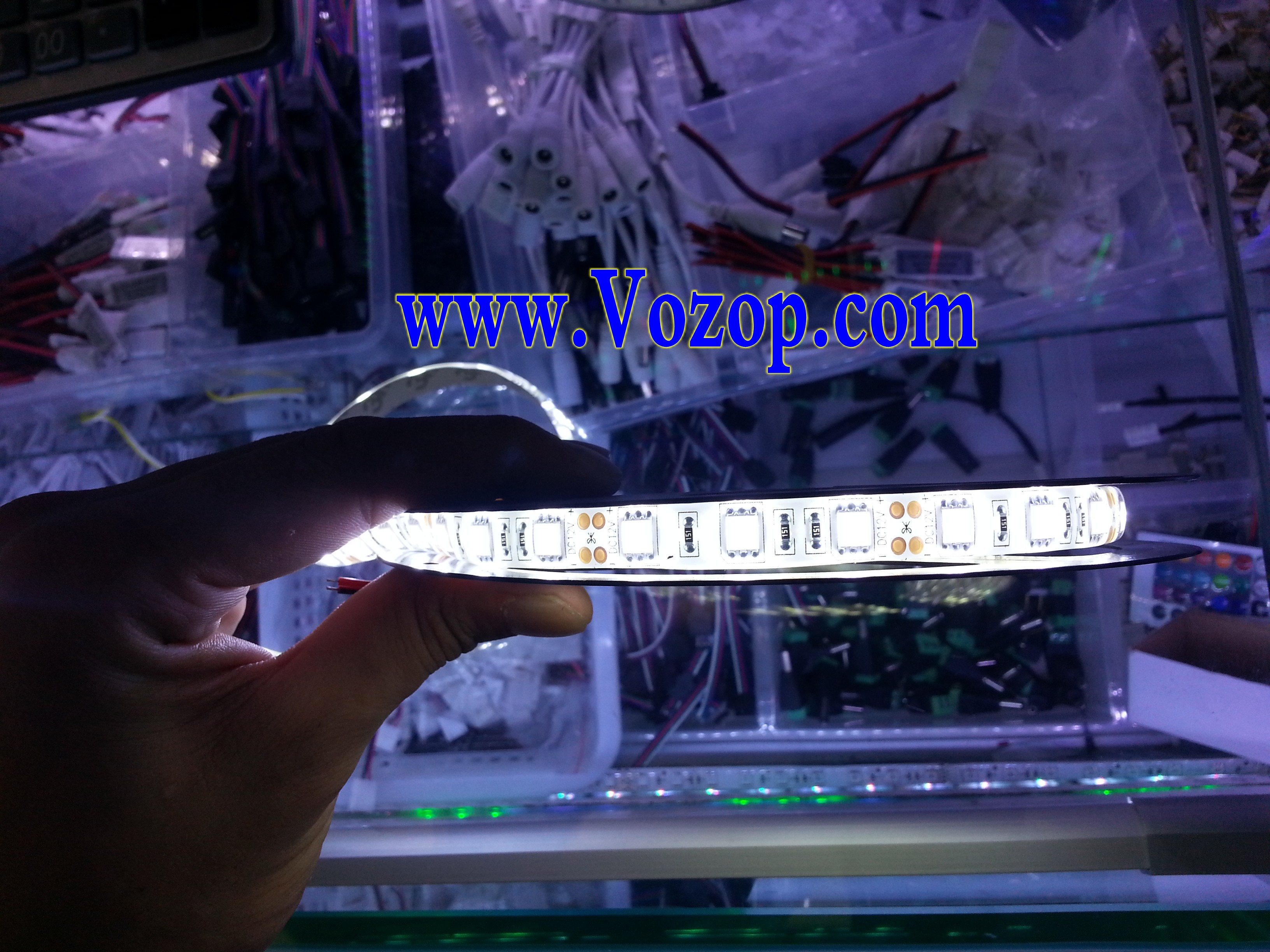 pure_white_Usa_5050_SMD_LED_Tape_strip_lights